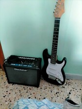 vendo chitarra elettrica più amplificatore a 200 euro, praticamente nuovi