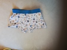 Lotto vestiti e scarpe da bambino 