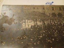 Foto Cartolina Concordia Modena Molt Animata Cerimonia Al Milite Ignota Rara N 2