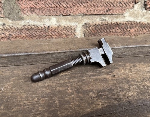 Vintage small - small, 5”