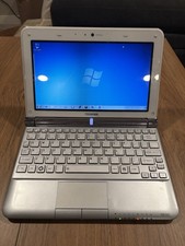 Toshiba NB305 Netbook computer