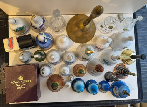 Large selection bell total - selection,