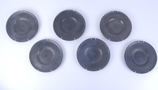 Antichi piatti in peltro punzonati marchio FL vecchi ganci a molla da appendere