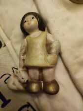 Thun, Tini's, bimba con coniglio. , altezza 10 cm.