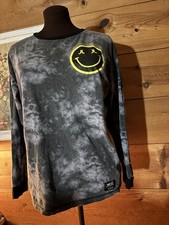 WESC Graphic Tee-Happy-Medium