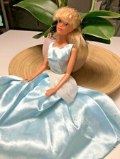 Barbie vintage Cenerentola Disney - Mattel 1995 con abito quasi completa