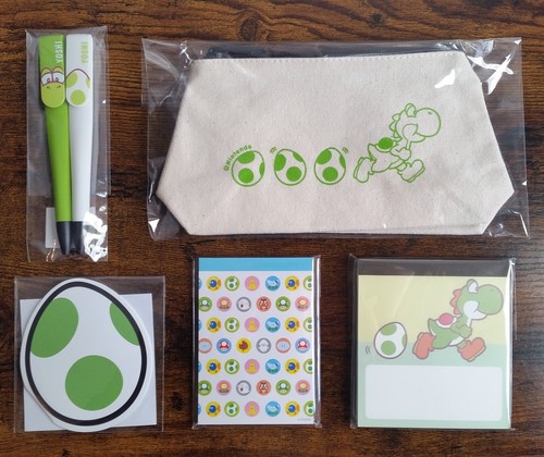 Yoshi canvas pouch stand - pouch,,