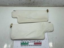 COPPIA ALETTE PARASOLE BIANCHE ORIG VOLKSWAGEN MAGGIOLINO BEETLE 1974 (HK884)