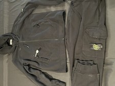 Pantaloni da jogging e felpa