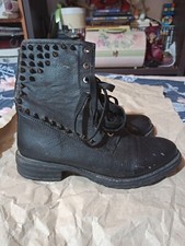 Stivale in pelle nera con