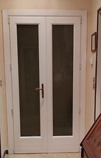 porta doppio battente pvc bianca interna marrone esterna vetri satinati