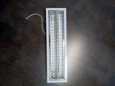 Vendesi plafoniera Novalux EL6045LUBI usata ma in ottime condizioni con neon