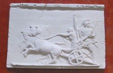 BASSORILIEVO IN GESSO BIANCO