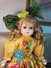 Bambola  in porcellana  grande