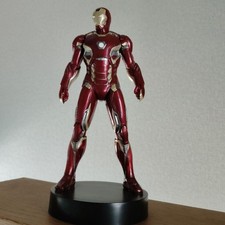 Iron man figure - figure, marvel