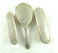 ARREDO CASA BAGNO SOPRAMMOBILE  SERVIZIO DA TOELETTA SPAZZOLE ARGENTO VINTAGE