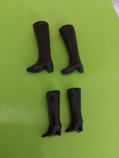 Stivali neri grandi e piccoli  di  Barbie anni 80 buono stato