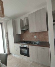 Vendo cucina: blocco lineare di 250 m,completo di elettrodomestici fu.Come nuovo