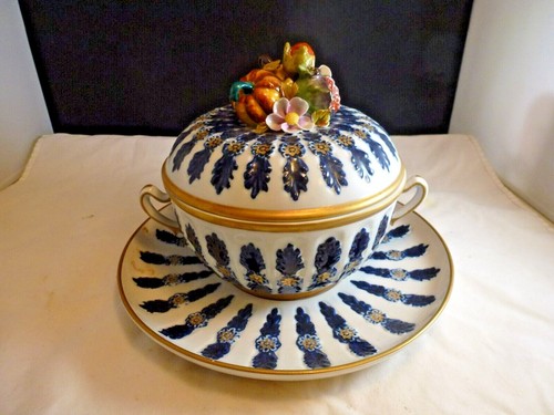 Signed sevres modele - signed,