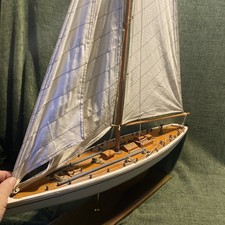 Racing Pond Yacht Model