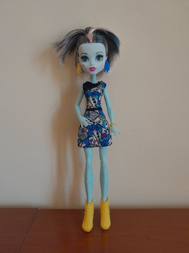 Bambola monster high - monster,