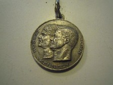 MEDAGLIA PAPA GIOVANNI XXIII + JOHN ROBERT KENNEDY - VINTAGE   (S-O-10)