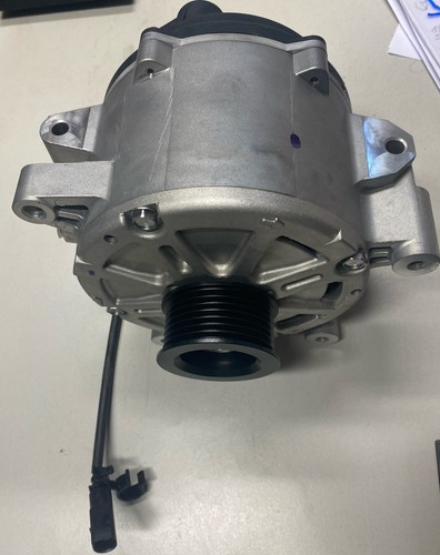 Alternatore trifase