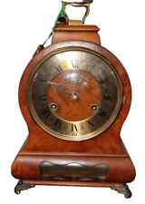 Vecchio orologio da camino