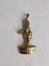 Pin's Bugatti Logo Or