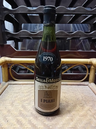 Bottiglia vino rosso piani - vino,