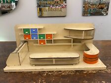 Negozio giocattolo in legno in