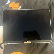 Apple Macbook Air 13” A3240