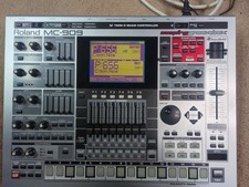 Roland MC 909 MC-909 Groovebox
