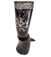 Elmo di soggezione inciso