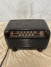 Radio d'epoca a valvole in