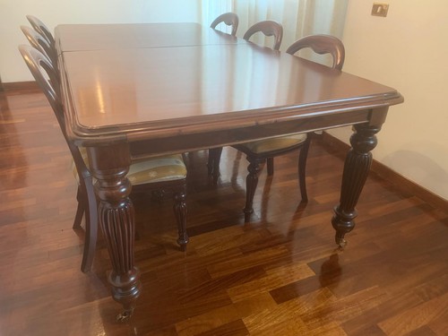 Tavolo stile inglese