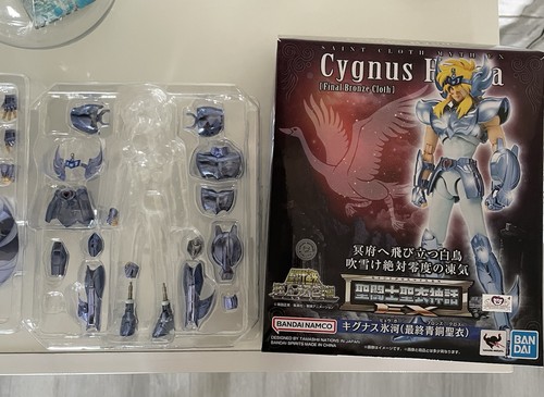 Saint seiya hyoga senza - hyoga, v3
