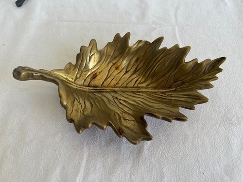 Vecchio centrotavola ottone - vecchio,