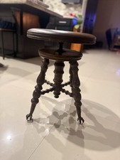 Antico sgabello organo
