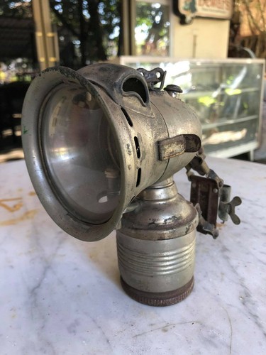 Antica lampada frontale