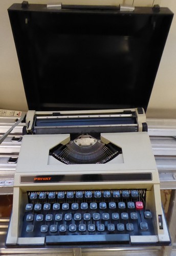 Macchina scrivere - , da