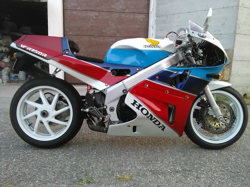 Carenatura replica honda rc30 - replica,