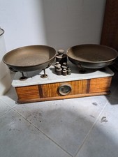 bilancia da cucina Antica Con Piatti E Pesi In'ottone