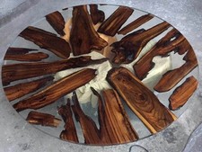 Tavolo epossidico trasparente