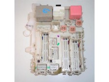 8273042360 SCATOLA FUSIBILI TOYOTA RAV 4 (A3) 2.2 D-4D 16V 150CV 4WD (2010)