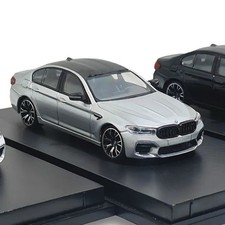 Modellino auto giocattolo in