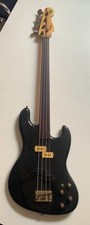 Eko Basso Elettrico Fretless