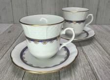 Tazze da tè e piattini