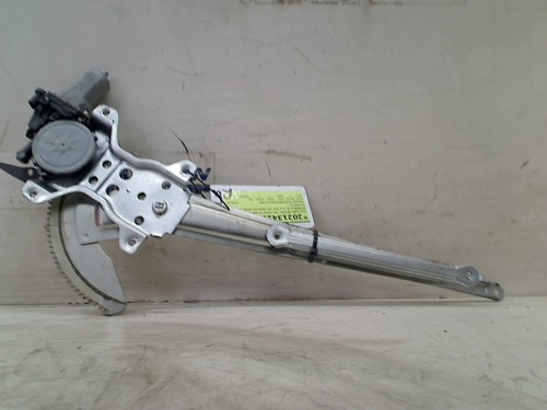 Front window lift mechanism - window, dx