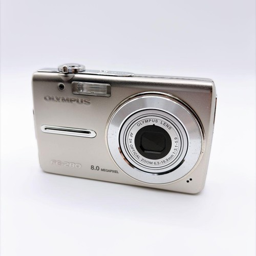 Fotocamera digitale compatta
